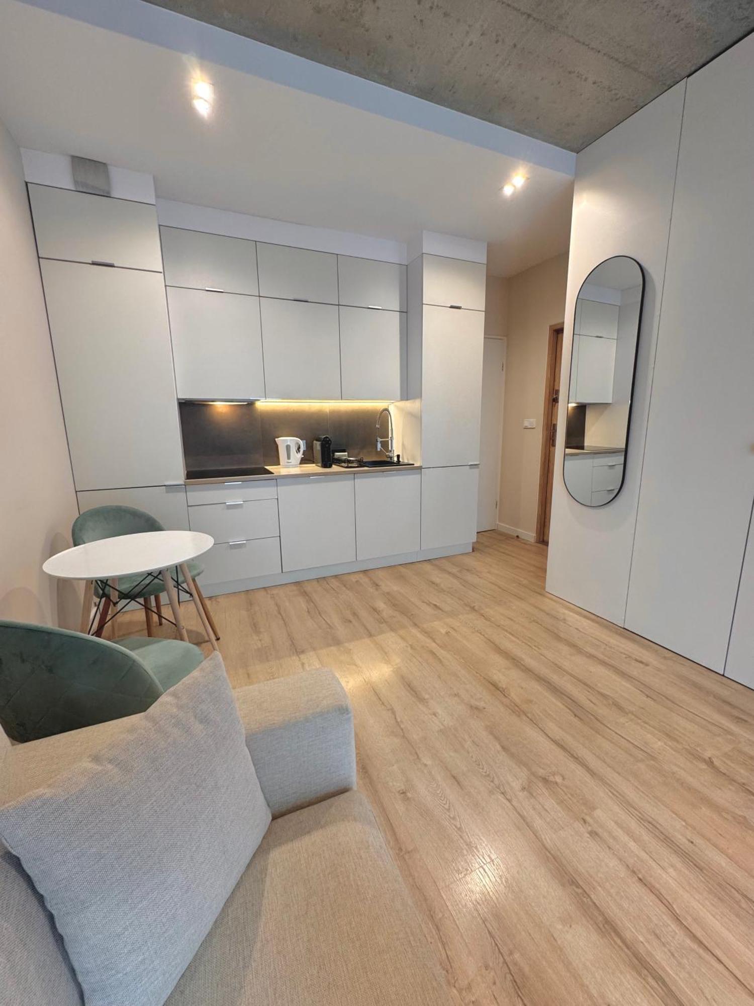 Komputerowa Apartments Airport And Business District Варшава Экстерьер фото